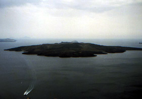 N&eacute;a Kam&eacute;ni, Vulkaninsel vor Santorini